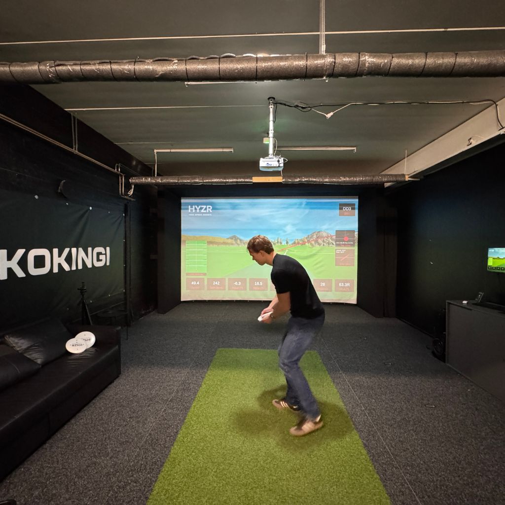 HYZR One - Frisbeegolf Simulaattori